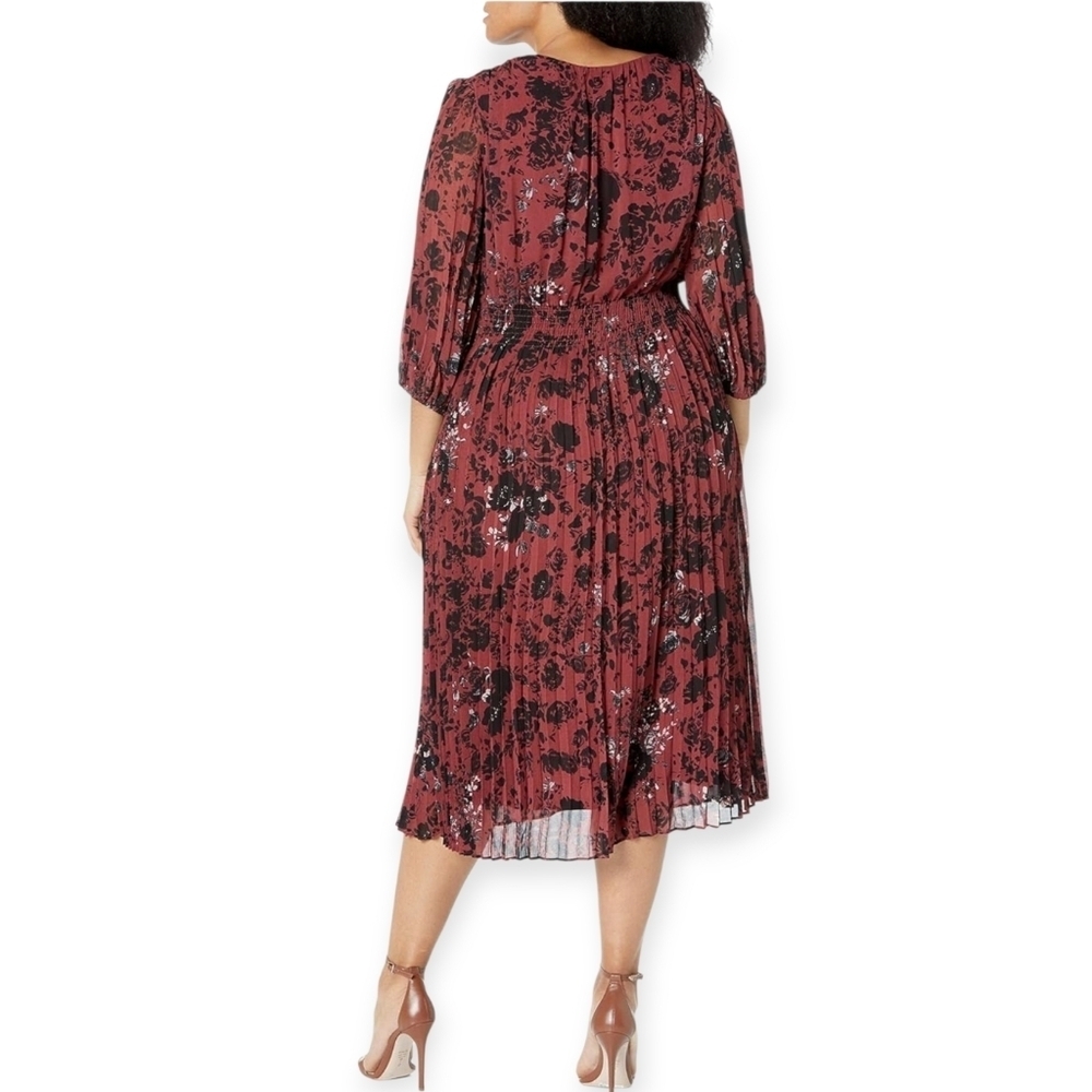 {Taylor} Women's Floral Chiffon V-Neck Pleated Dress - Size 16W - Picture 3 of 16